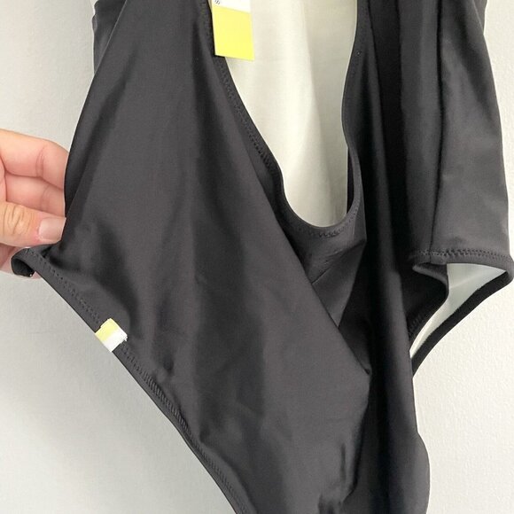 NEW Summersalt Deep Dive One Piece Black / White Swimsuit Crisscross Back Sz 14 - Picture 9 of 12